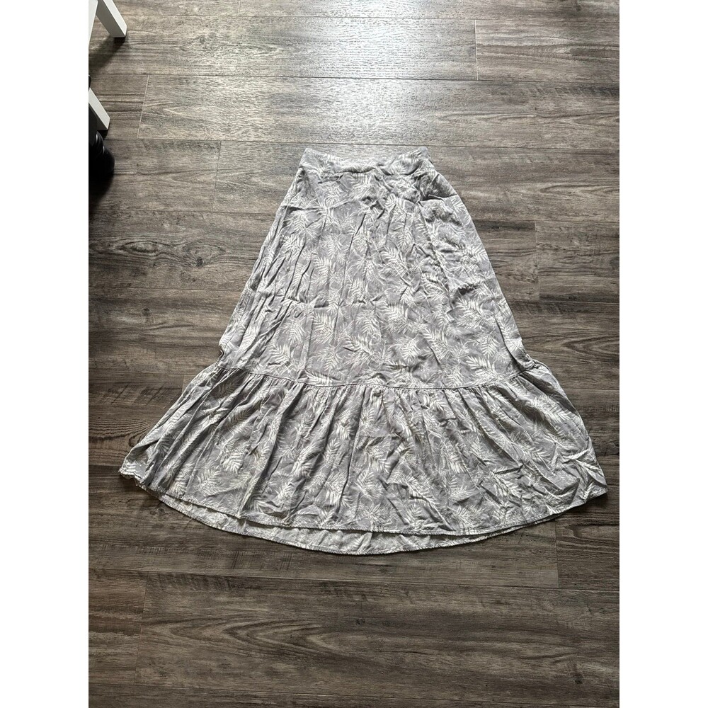 Floral ankle length, gray and cream skirt size Large
